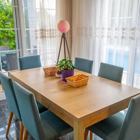 Vilă Bagceciler 3 *